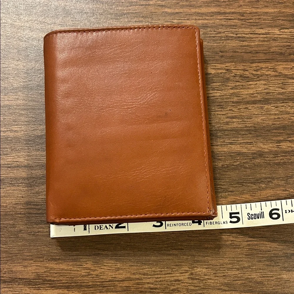 Men's Brown Leather Bifold Wallet - Classic Style